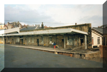 GK - Inside Railway Station Before Major Work - Co-op Not Yet Started 2 1990
